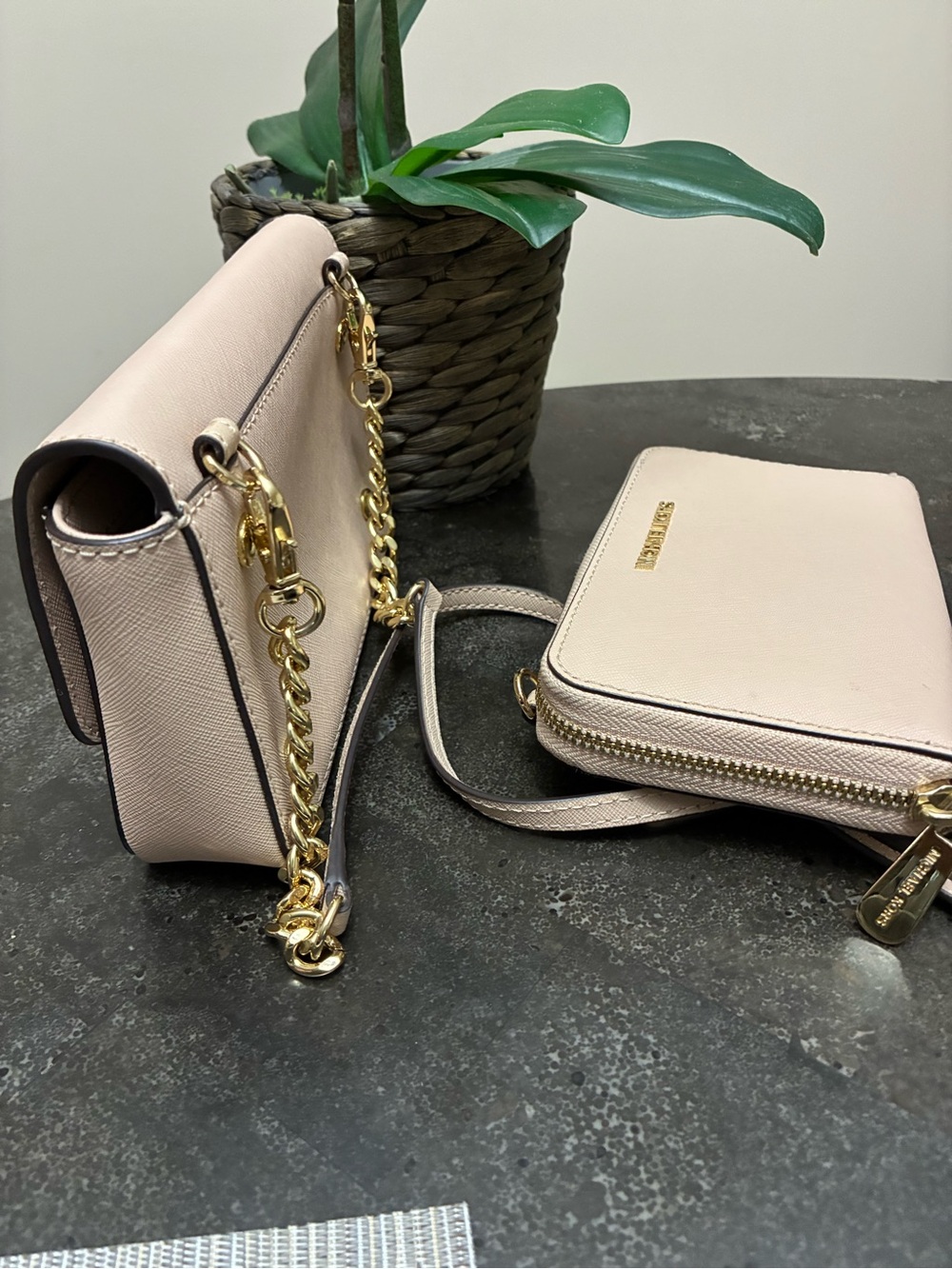 Michael Kors Crossbody Purse & Wallet -Blush/Nude - Picture 11 of 11